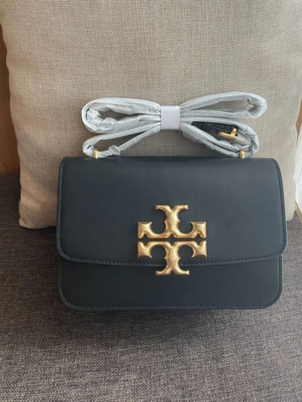 Tory Burch Black Eleanor Leather Shoulder Bag Gold Logo